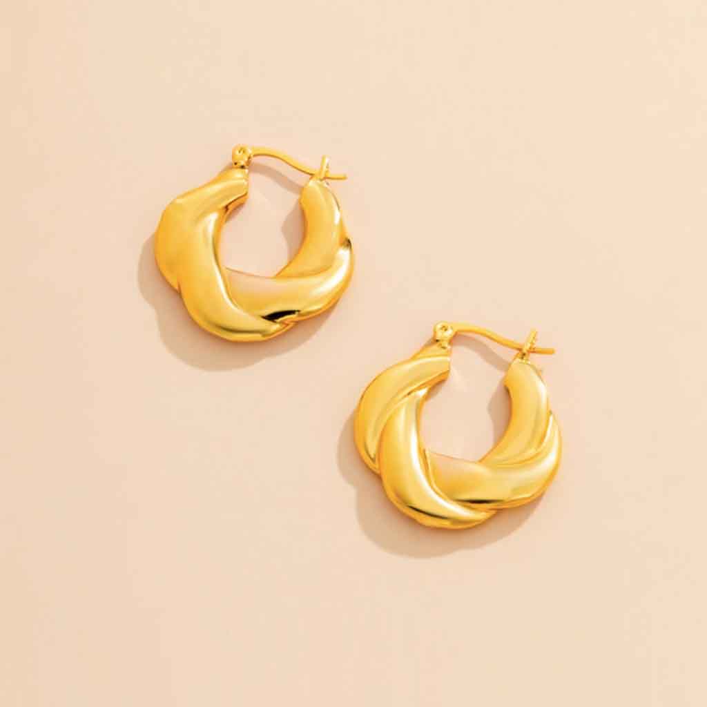 Geometric Hoop Earrings in gold