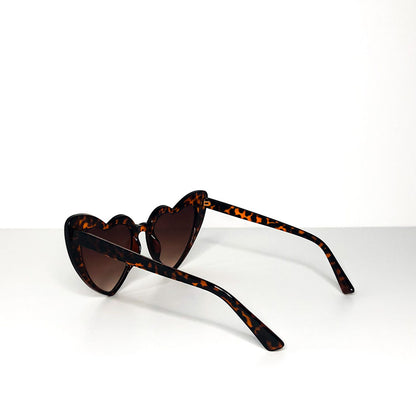Tortoise Shell Heart Sunglasses – Retro Brown Y2K Eyewear | Worth A Million