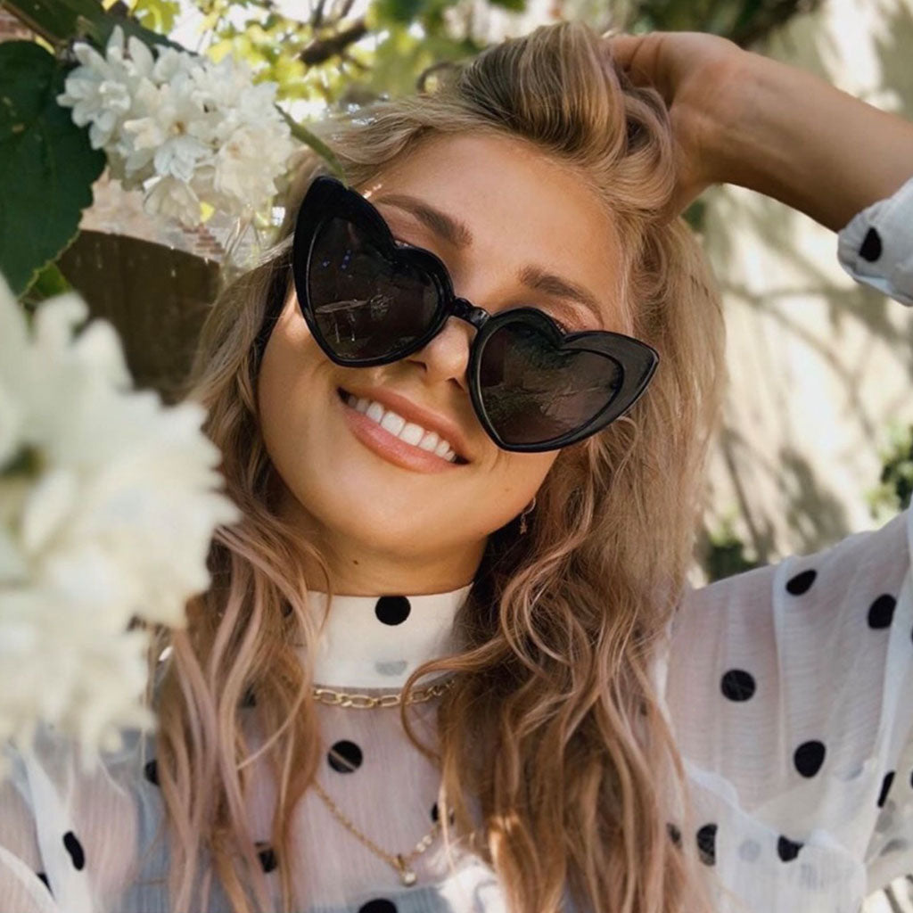 Heart Shaped Sunglasses in black