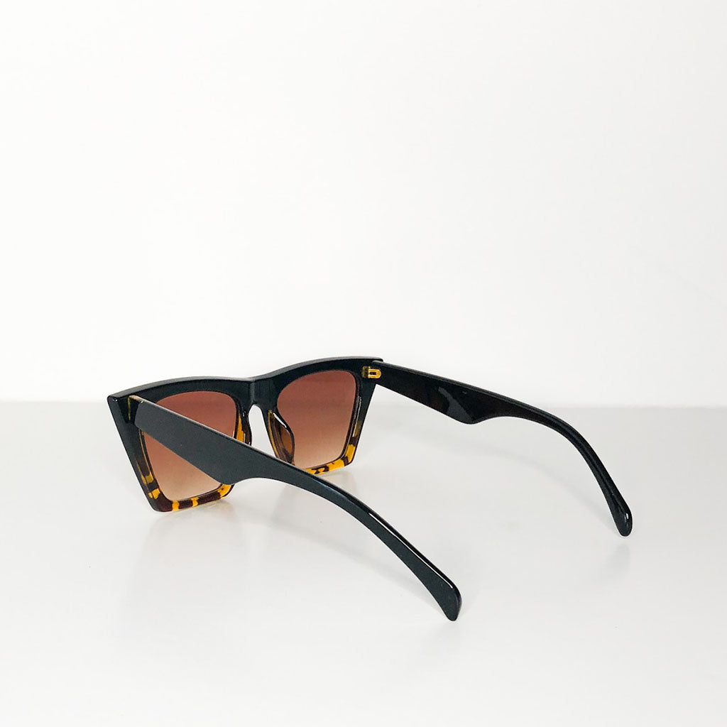 Square Sunglasses in Half Tortoise Shell