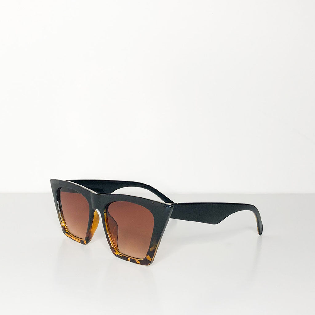 Square Sunglasses in Half Tortoise Shell