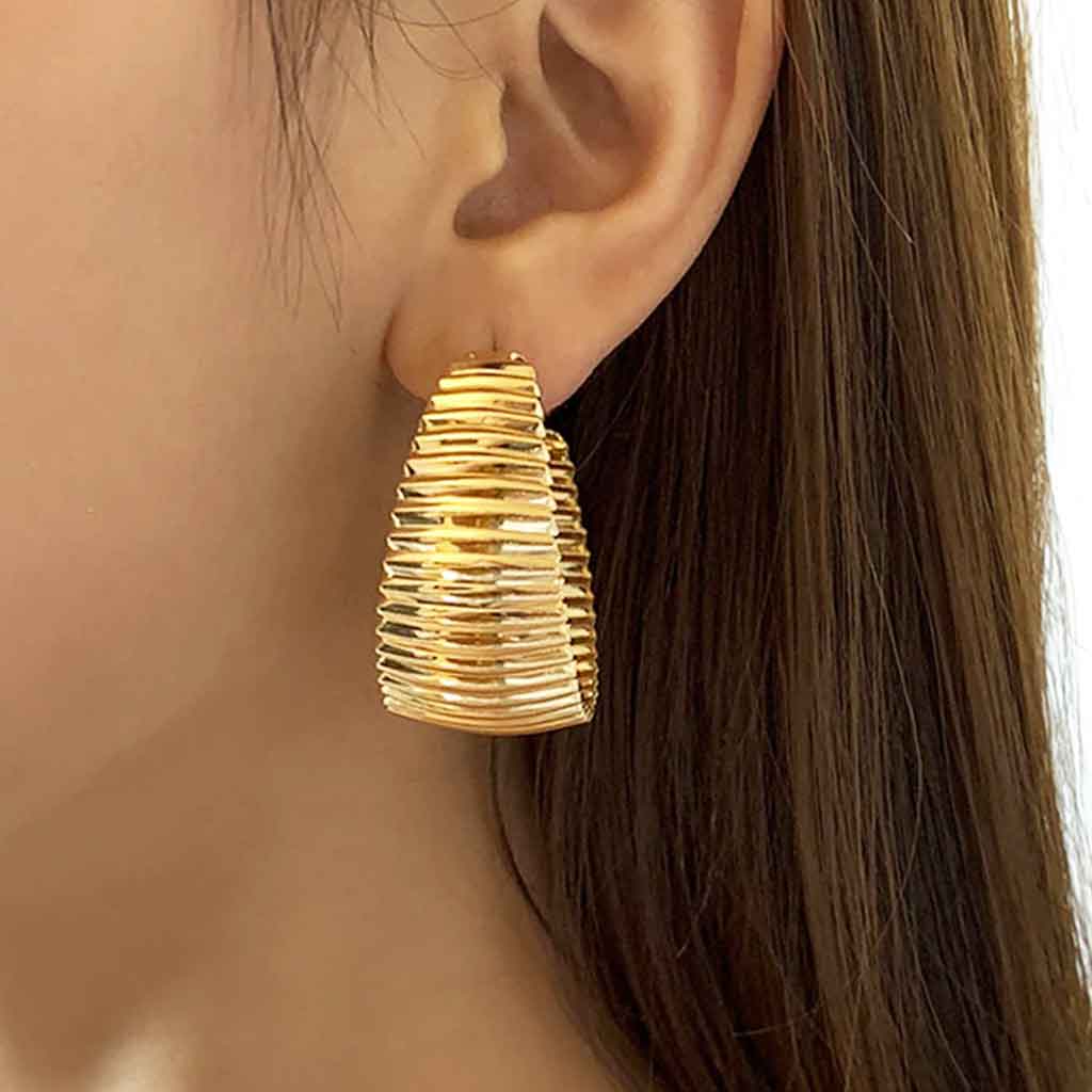 Oversized Wide Ridged Hoop in gold